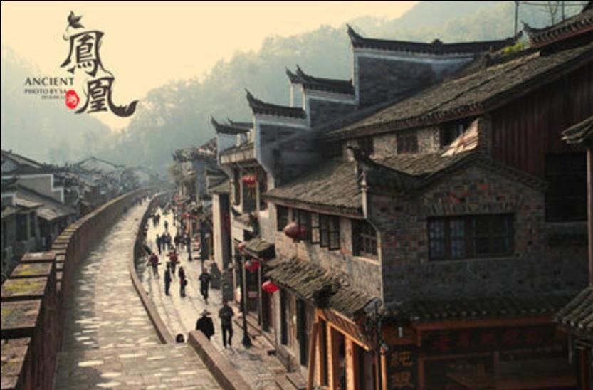 救援落湖男孩